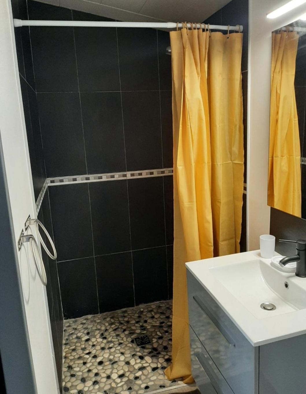 De La Crevette Apartment